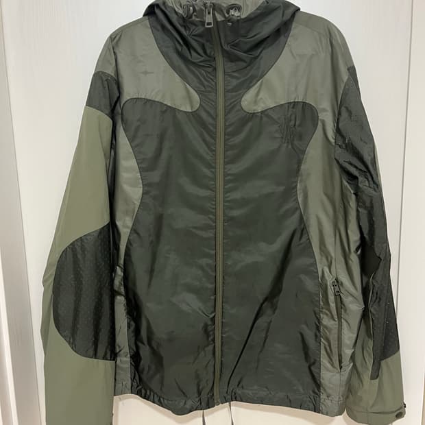 몽클레어 바람막이