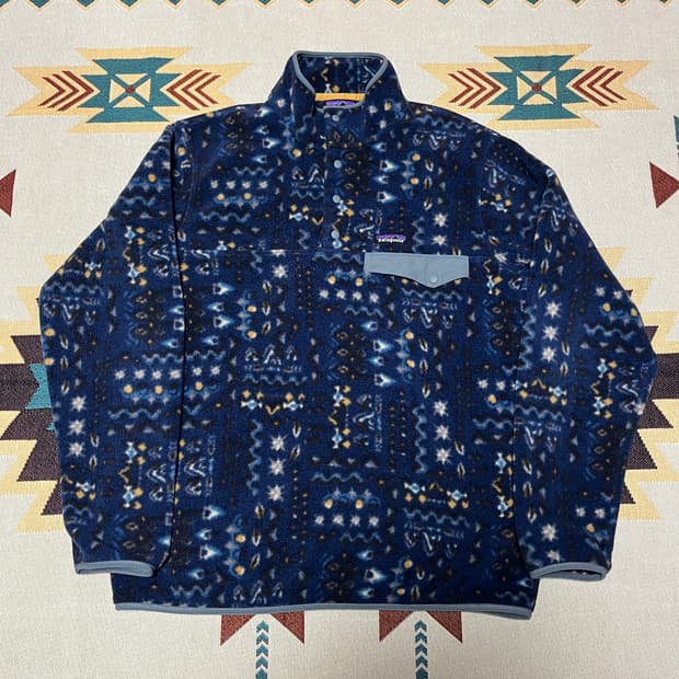 파타고니아 신칠라 패턴 스냅티 L