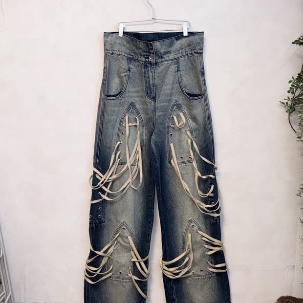 Who Decides War 레이스드 스테인 와이드 레그 진 인디고