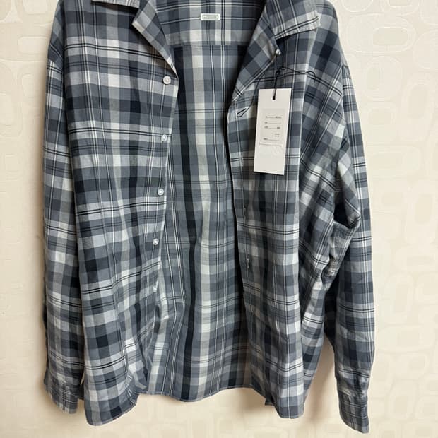 아프레쎄 실크 체크 셔츠 1사이즈 A.presse