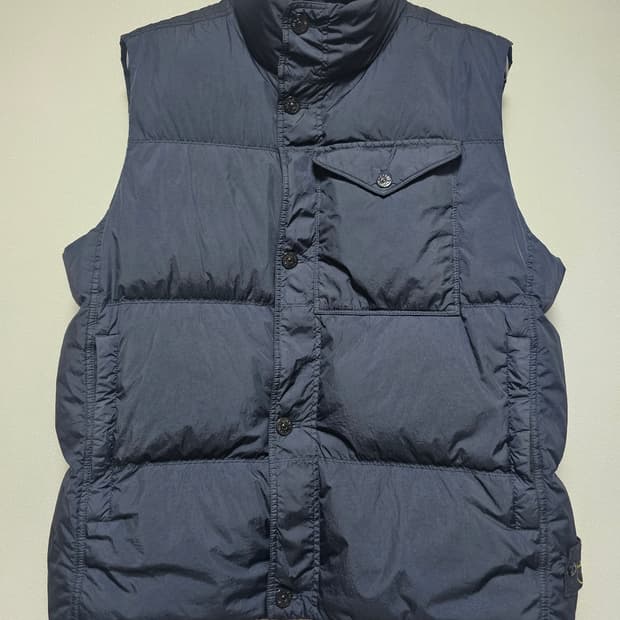 스톤아일랜드 크링클랩스 패딩 조끼