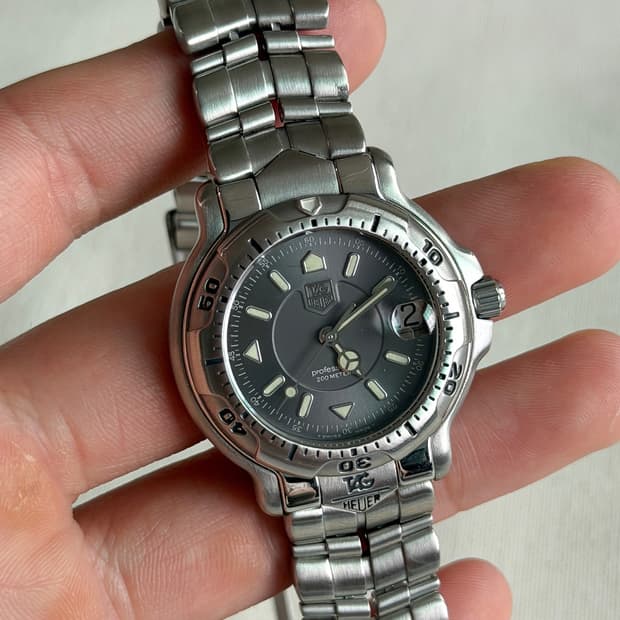 태그호이어6000  그레이 다이얼 36mm