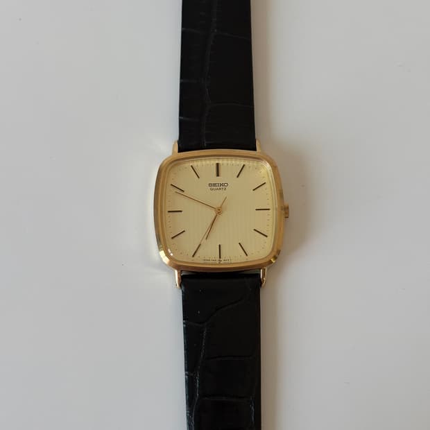 1980s Chariot Stripe Gold Square Quartz