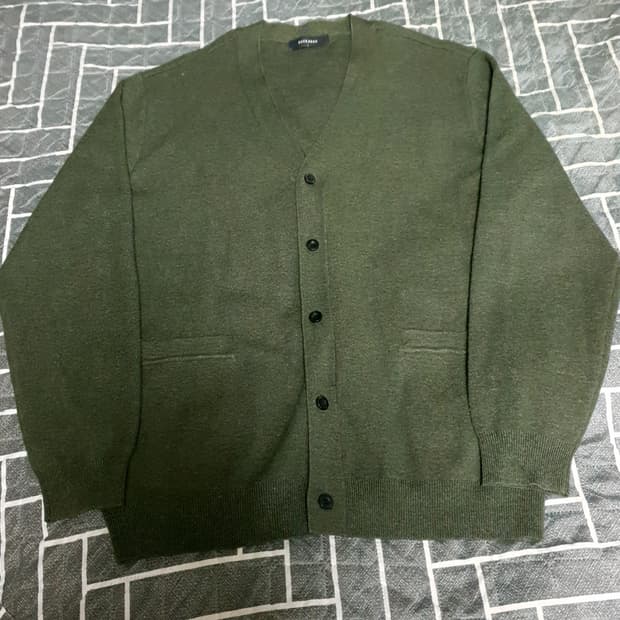 버커루 반다나조직 V넥 가디건 카키(L)
