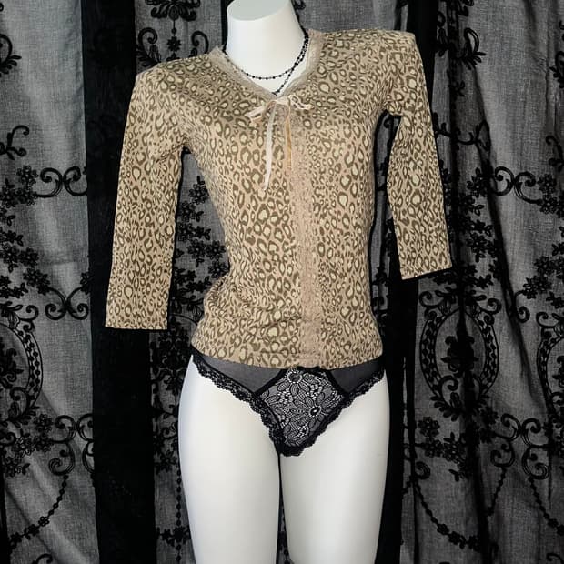 leopard print long-sleeved 