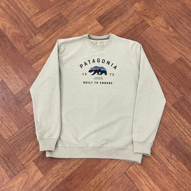 파타고니아 피츠로이 베어 맨투맨