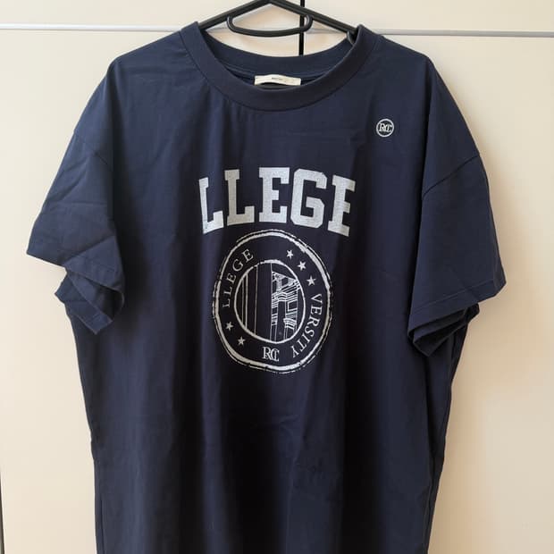 렉토 LLEGE 로고 티셔츠
