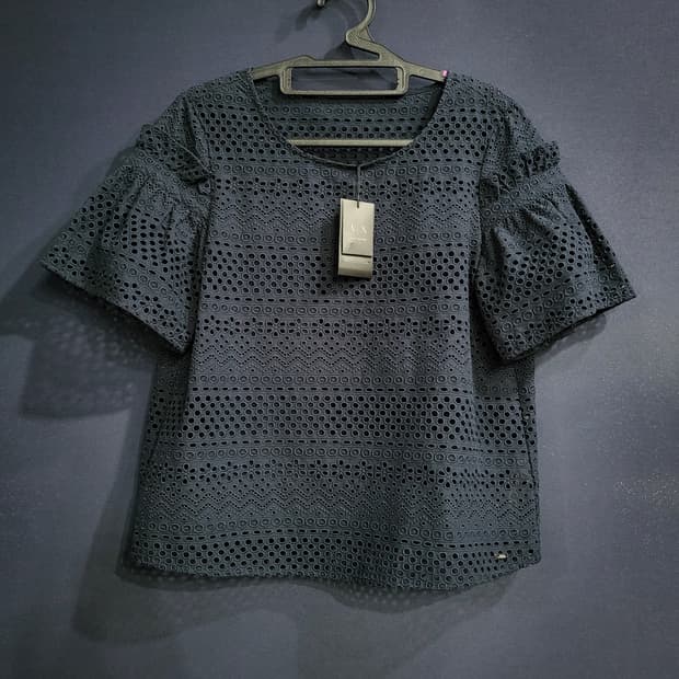 아르마니 펀칭 벌룬 블라우스(새상품)