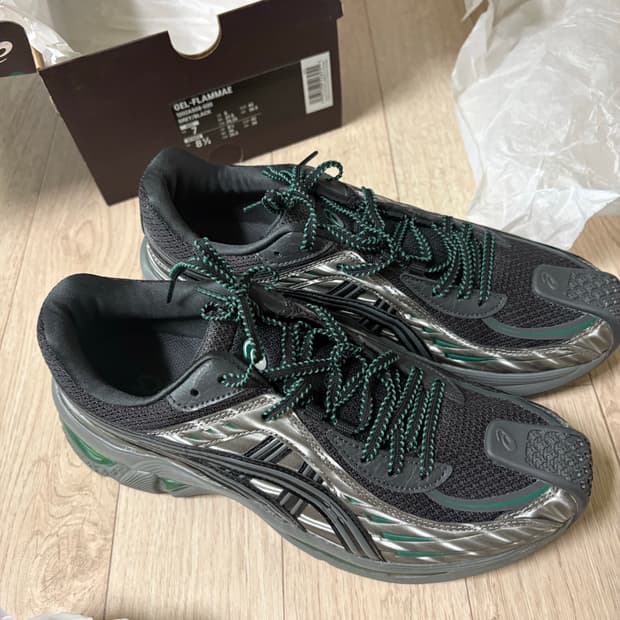 255)아식스 키코 코스타디노브 젤 플라메 그레이 블랙