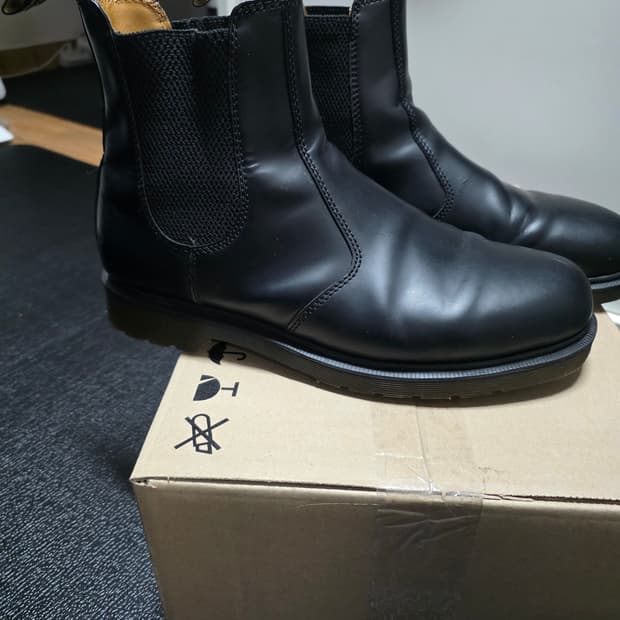 닥터마틴 모노 블랙 첼시 부츠 290 팔아요