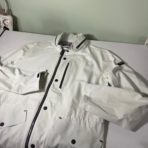 M-L 아이더 크림아이보리 허리스트링 히든후드 나일론자켓