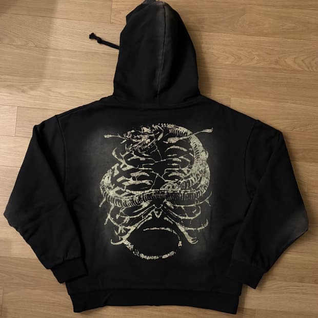 SNAKE BONE REVERSIBLE HOOD ZIP UP BLACK