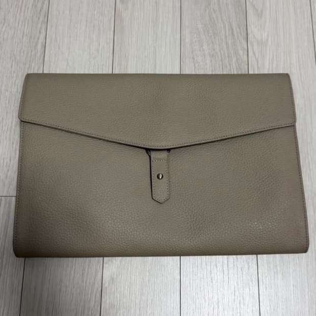 맨온더분 클러치백