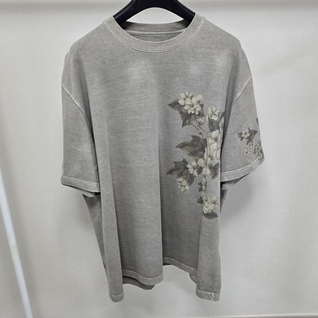 25ss 우영미 백로고 페이드 플라워 반팔 티셔츠 52사이즈 110 판매