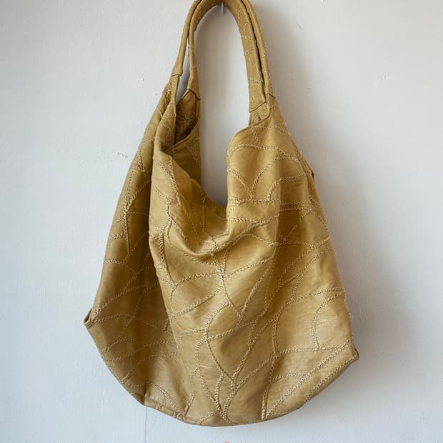 샌드뮤지엄 호보백 버터 CACTUS HOBO BAG 보부상가방