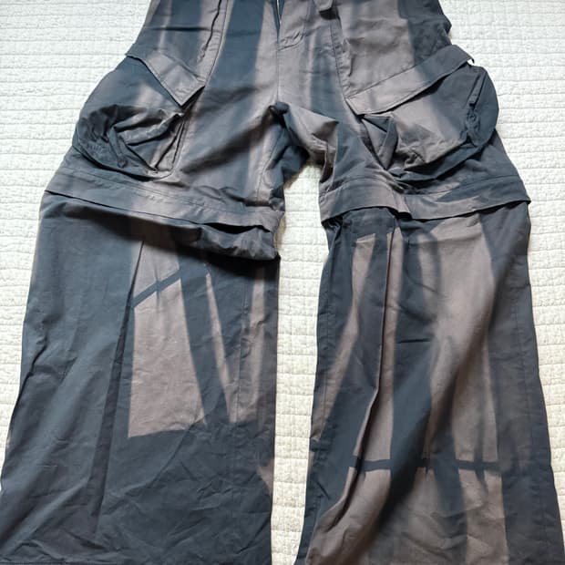 [L] 지용킴 디테쳐블 카고 팬츠 네이비