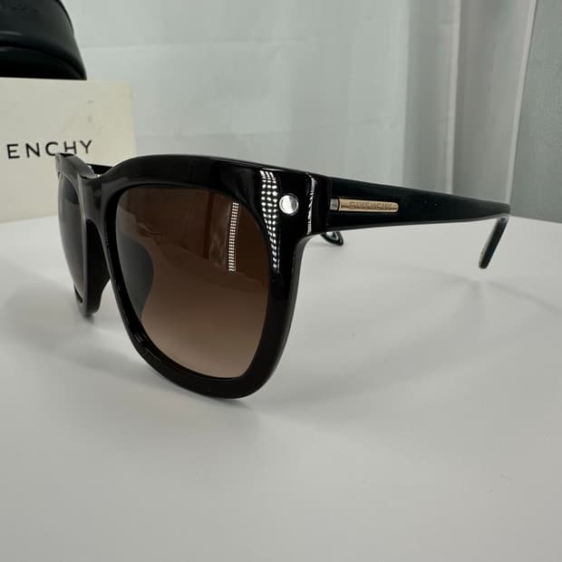 [새상품 무료배송] 정품 지방시 Made in Italy 선글라스