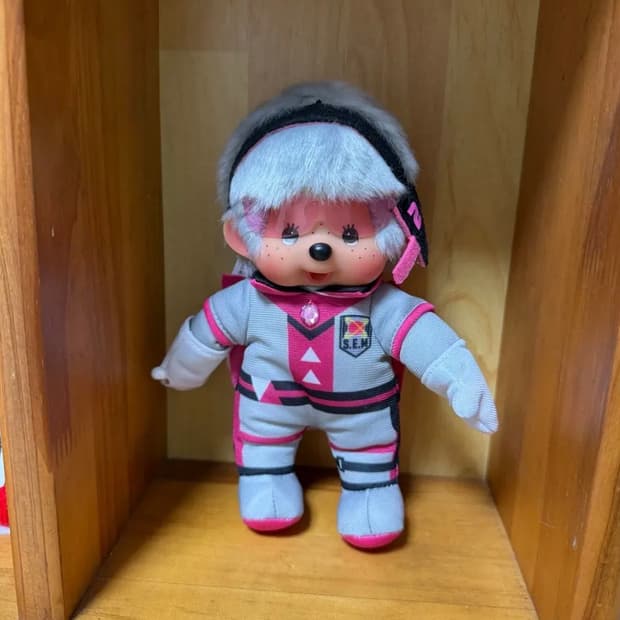 몬치치  회색머리 우주복 인형