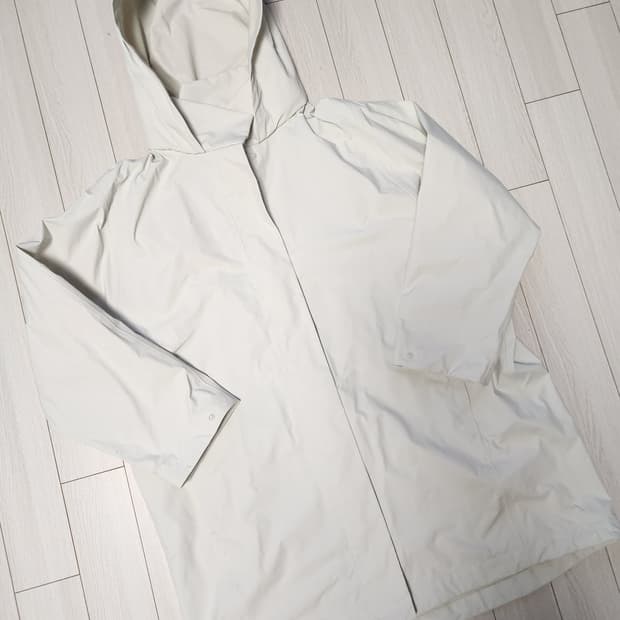 새상품급)유니클로 방수#방풍#통기성#발수 기능성 우븐 자켓 사이즈XL

