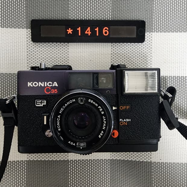 코니카 C 35 EF 필름카메라