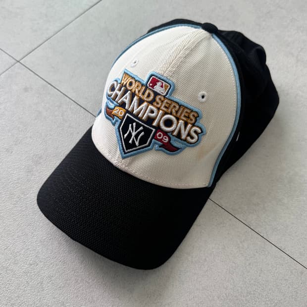 뉴에라 뉴욕 양키스 월드 시리즈 챔피언 캡