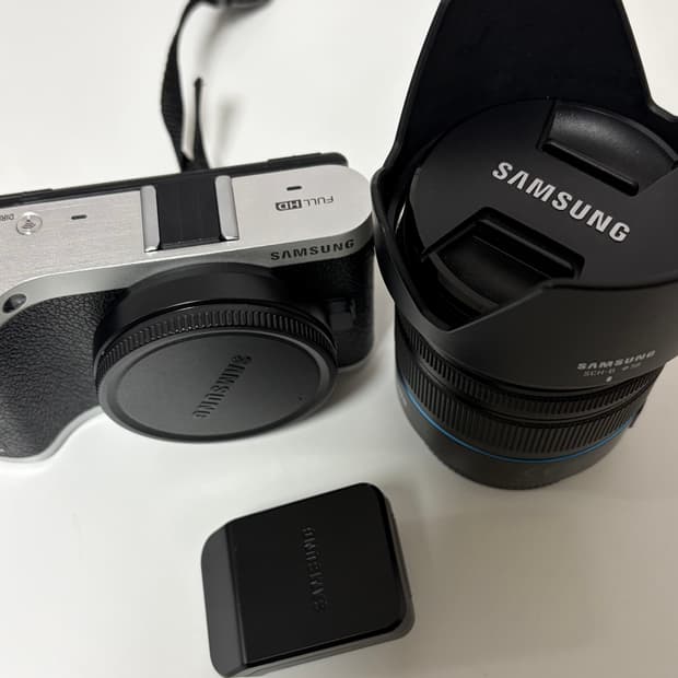 삼성 미러리스 카메라 nx300m 렌즈포함