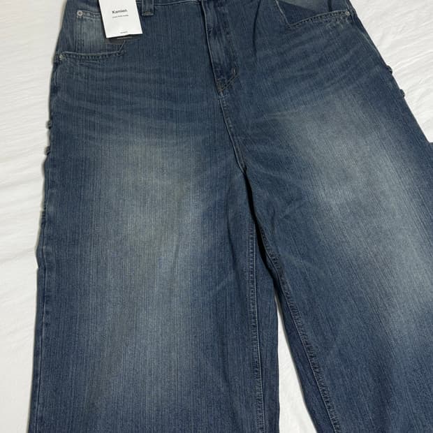 카미엔 디렉터 진 3사이즈