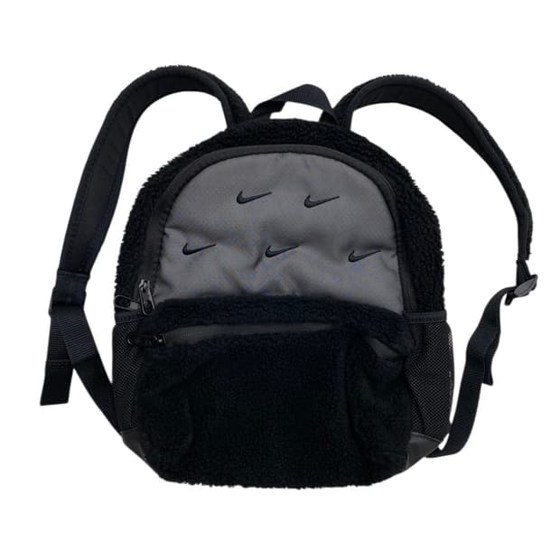 나이키 스우시 뽀글이백팩