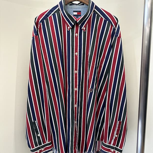 TOMMY HILFIGER (loose fit)
