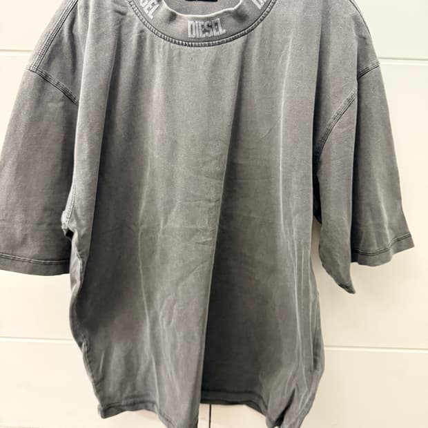 DIESEL 디젤 / 반팔 (차콜)