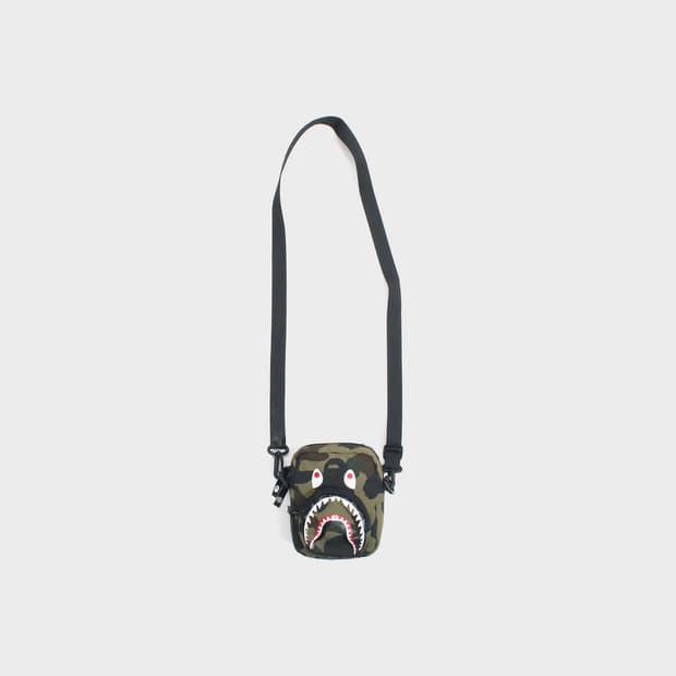 A BATHING APE