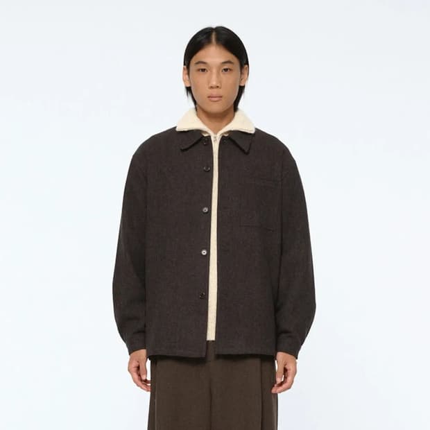 25fw 아모멘토 울셔츠 라이트브라운 라지사이즈 판매합니다.