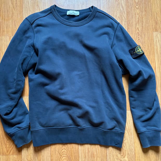 스톤아일랜드 20FW 네이비 맨투맨 S