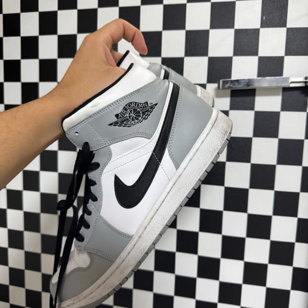 [290] 조던 1 미드 라이트 스모크 그레이 앤트러사이트