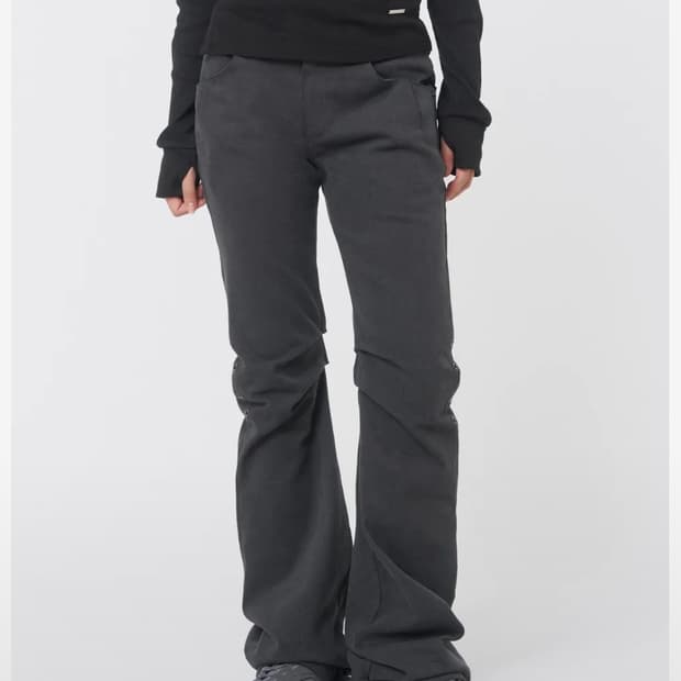 미세키서울 Shifted snap pants CHARCOAL 1