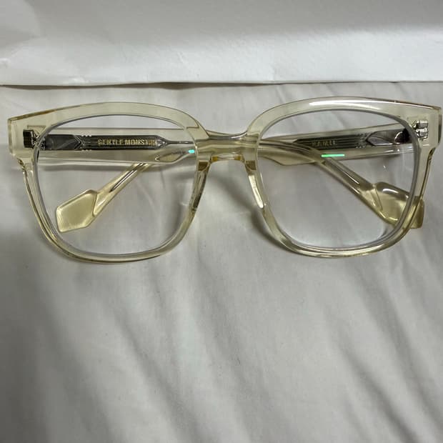 젠틀몬스터 카밀 팝니다.