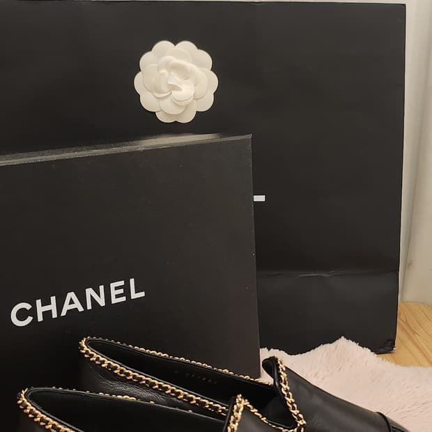 샤넬 램스킨 로퍼 블랙 금장 체인 37 새상품