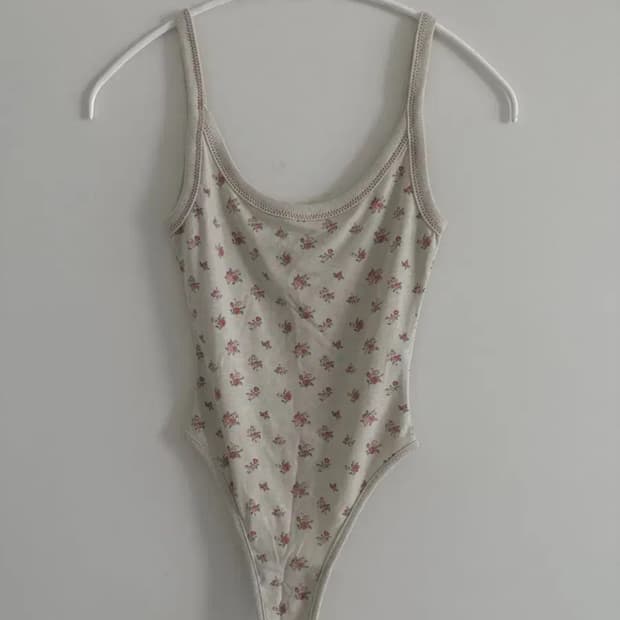 새상품) 스컬프터 바디수트 아이보리 xs