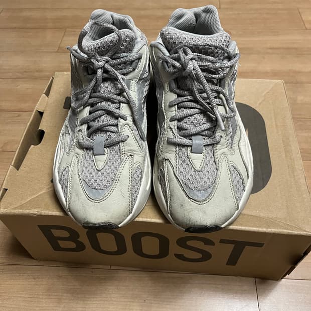 이지부스트 700 스태틱 us 9.5