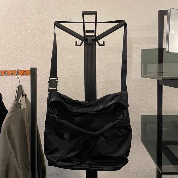 요지야마모토 폴딩 크로스백