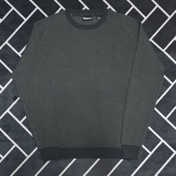DKNY 니트 스웨터