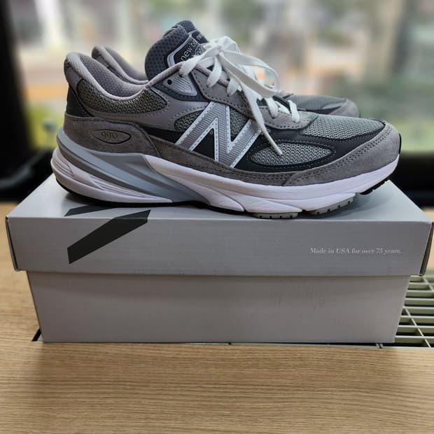 뉴발란스 990 V6 그레이 270