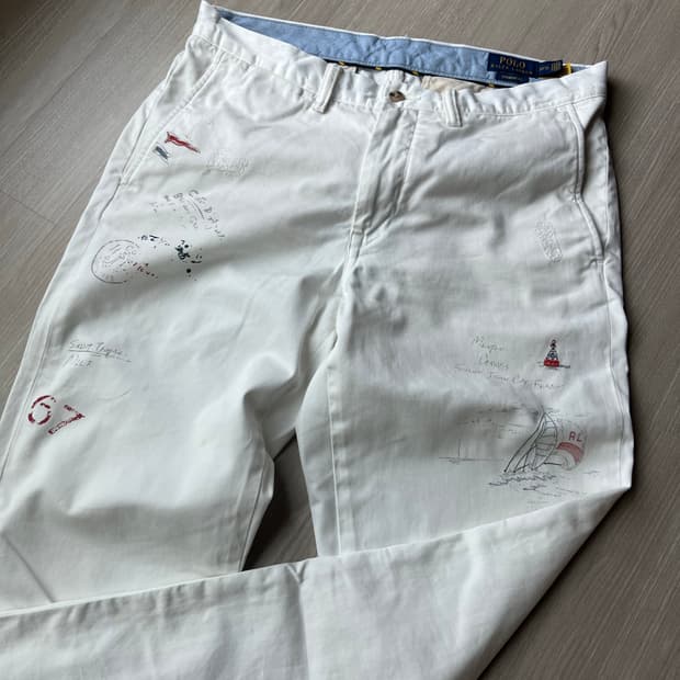 폴로 화이트 치노