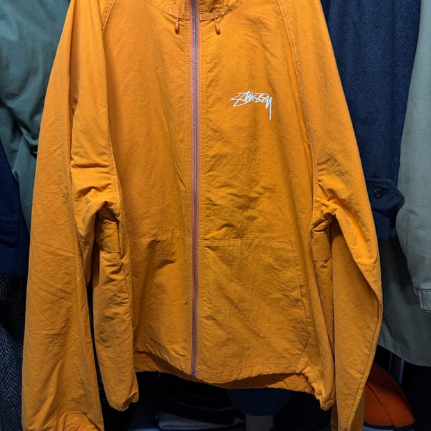 스투시 비치쉘 자켓 오랜지 컬러 XL 사이즈 판매합니다.