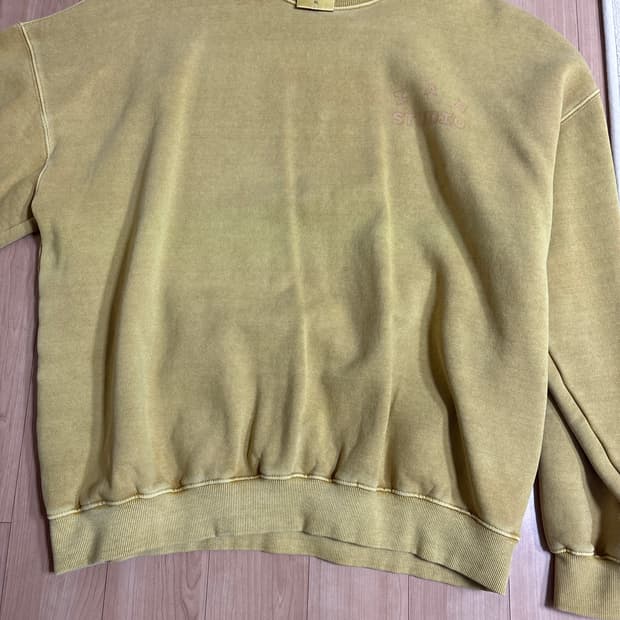 아이앱 스튜디오 머스타드 맨투맨