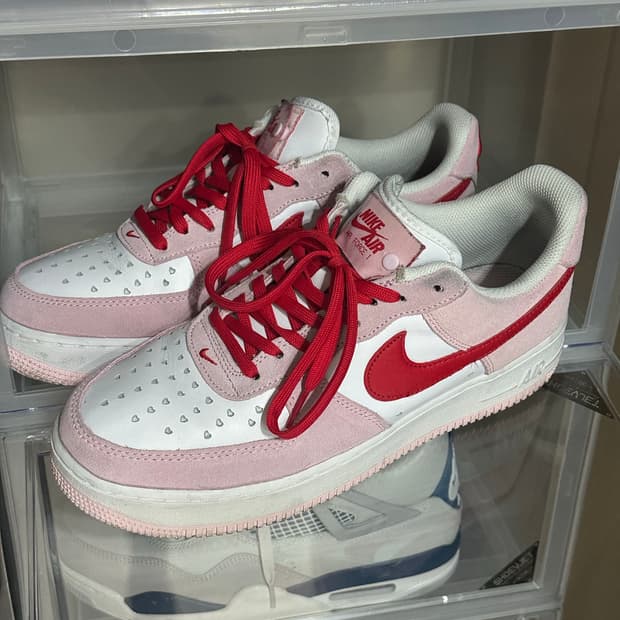 나이키 에어포스1 발렌타인 포스 270