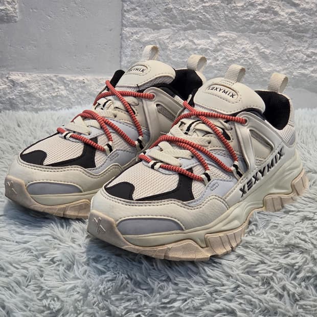 1q-3:젝시믹스 청키 트레일 스니커즈 아이보리 (230mm)