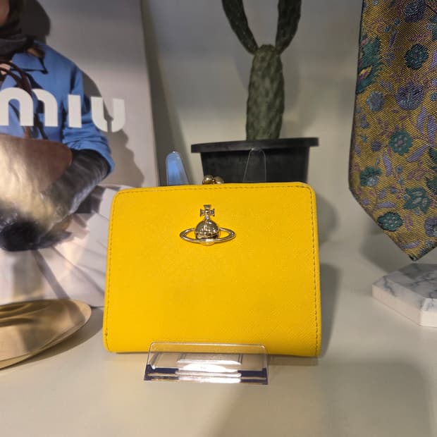 비비안 웨스트우드 옐로 반지갑