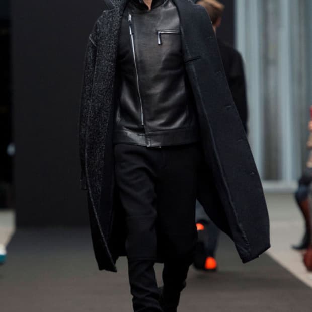 틸만라우더바흐 롱코트 팝니다