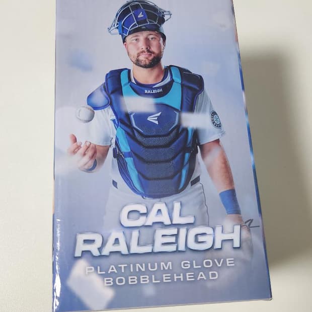 Cal Raleigh 칼 랄리 플래티넘 글러브 버블헤드 빅 덤퍼